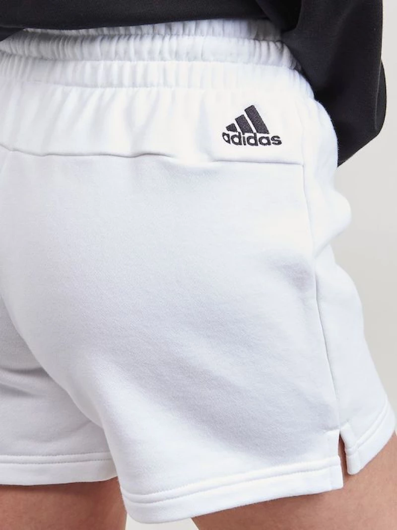 ADIDAS WMNS  LIN FT SHORT (IC6875)