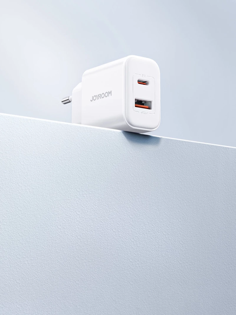 Joyroom JR-TCF05 20W USB-C / USB-A Fast Dual Port Wall Charger - White + USB-C - Lightning 1m