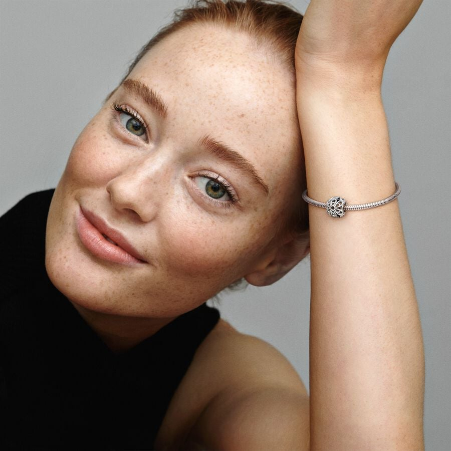 Σύμβολο Pandora με μακραμέ τριαντάφυλλο 791282