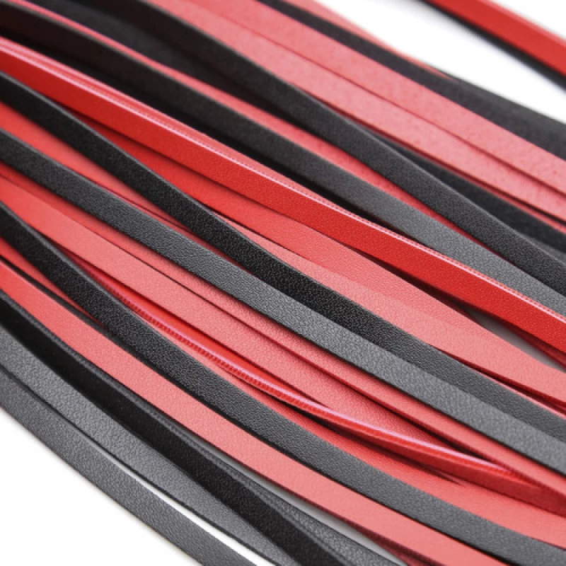 Gladiator's red black tassels leather flogger whip 65 cm
