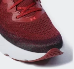 UNDER ARMOUR  Infinite - 3027523-600