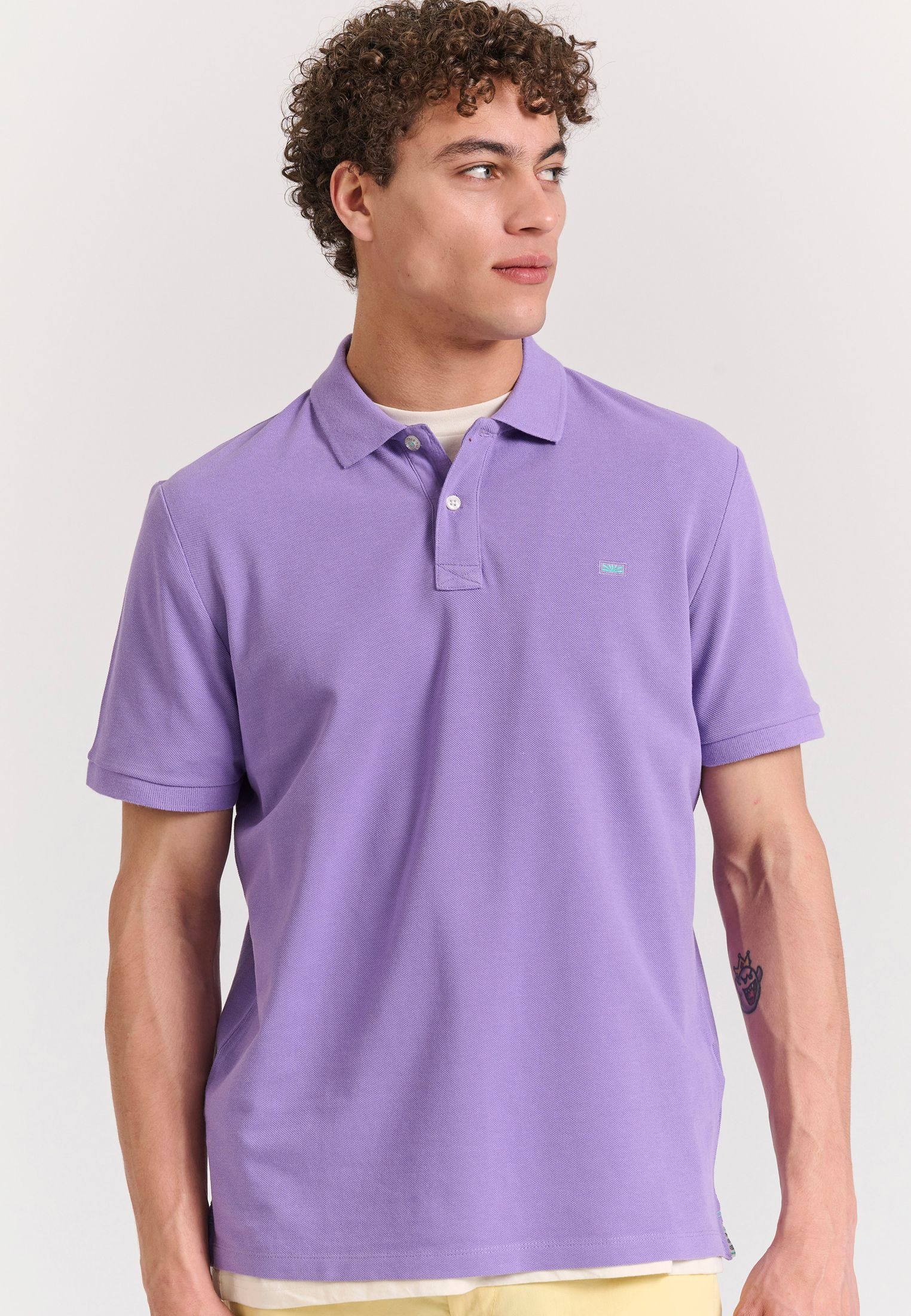 Polo μπλούζα με κεντημένο logo - The essentials - DAHLIA PURPLE - FBM011-001-11