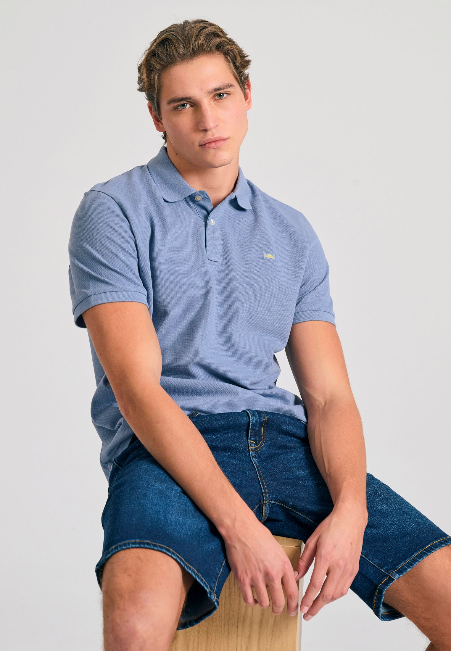 Polo μπλούζα με κεντημένο logo - The essentials - SMOKE BLUE - FBM011-001-11