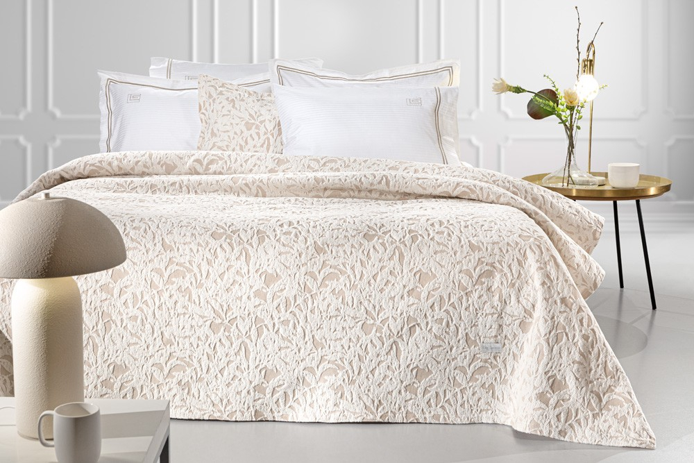 Κουβέρτα Blossom Natural 260x250- Guy Laroche