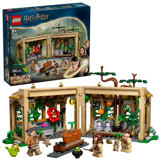 Lego Harry Potter Hogwarts Castle: Herbology Class - 76445