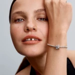 Σύμβολο PANDORA κινούμενου κύβου Rubik 793672C01