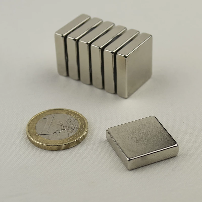 Μαγνήτης Παραλληλεπίπεδος 20x20x5mm Νεοδυμίου Δύναμη Έλξης 6,7kg