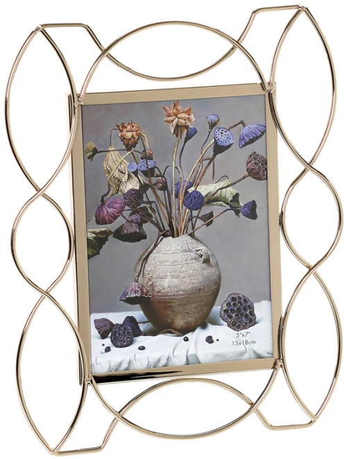 Κορνίζα διακοσμημένη με χρυσής απόχρωσης σχήματα για φωτογραφία 13x18 εκ