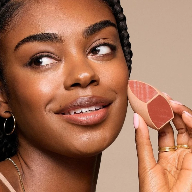 Real Techniques Makeupsaver Sponge