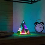 Φωτιζόμενη Ακρυλική Πυραμίδα LED Με Τρισδιάστατο Εφέ 20x12cm