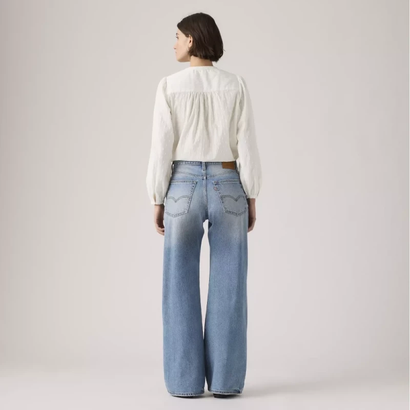 Levi’s® Woman Loose Boot Jeans