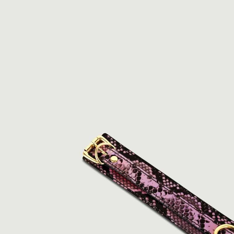 Λαμπερό Κολάρο Με Λουρί & Snake Print Shiny Collar With Leash & Snake Print – Μαύρο/Ροζ