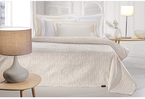 Κουβέρτα King Size Guy Laroche Diana Natural 260x250