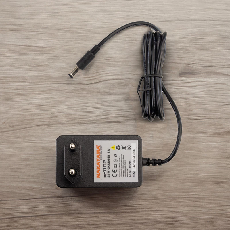 NAKAYAMA Pro EC1102 Φοριστής 21V, 1A Για EC1050, EC1100, EC1200, EC1250