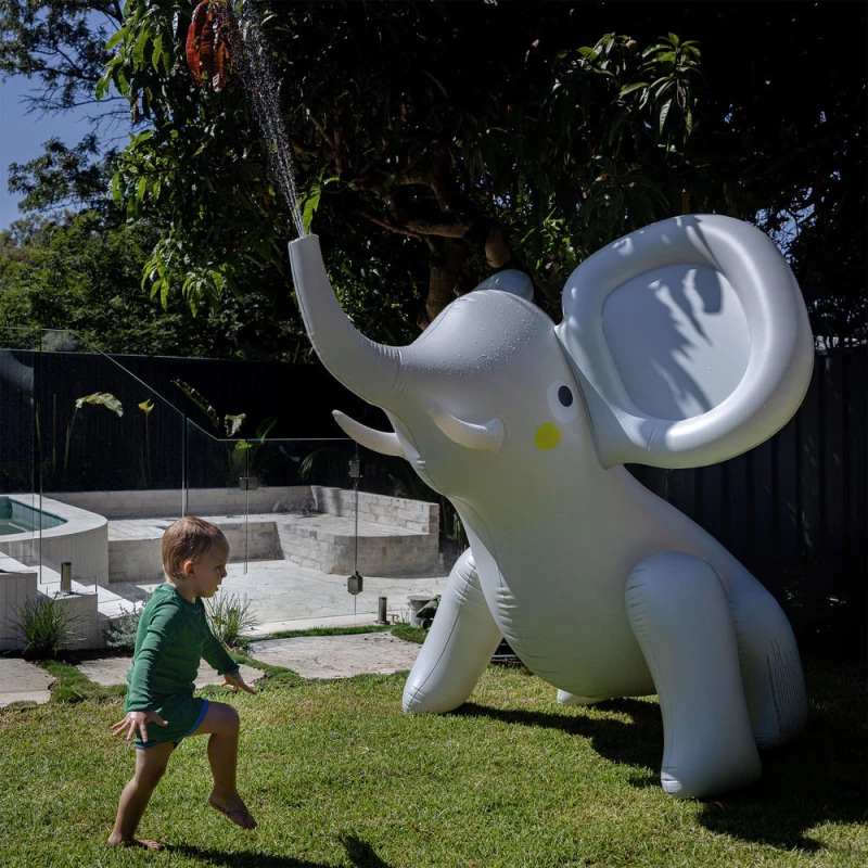 SunnyLife Φουσκωτό Παιχνίδι Νερού Giant Sprinkler Eli the Elephant Grey